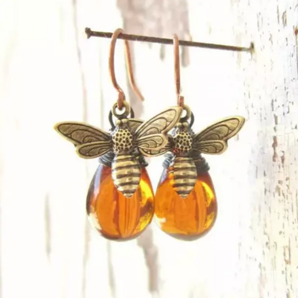 Retro Gold Bee Honey Drop Earrings – Vintage Statement Jewelry for Women