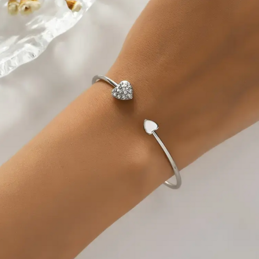 Luxury Gold-Plated Heart Bracelet – Dazzling Diamond Sparkle