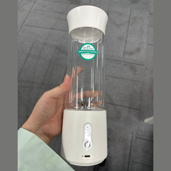 Portable Blender for Shakes and Smoothies