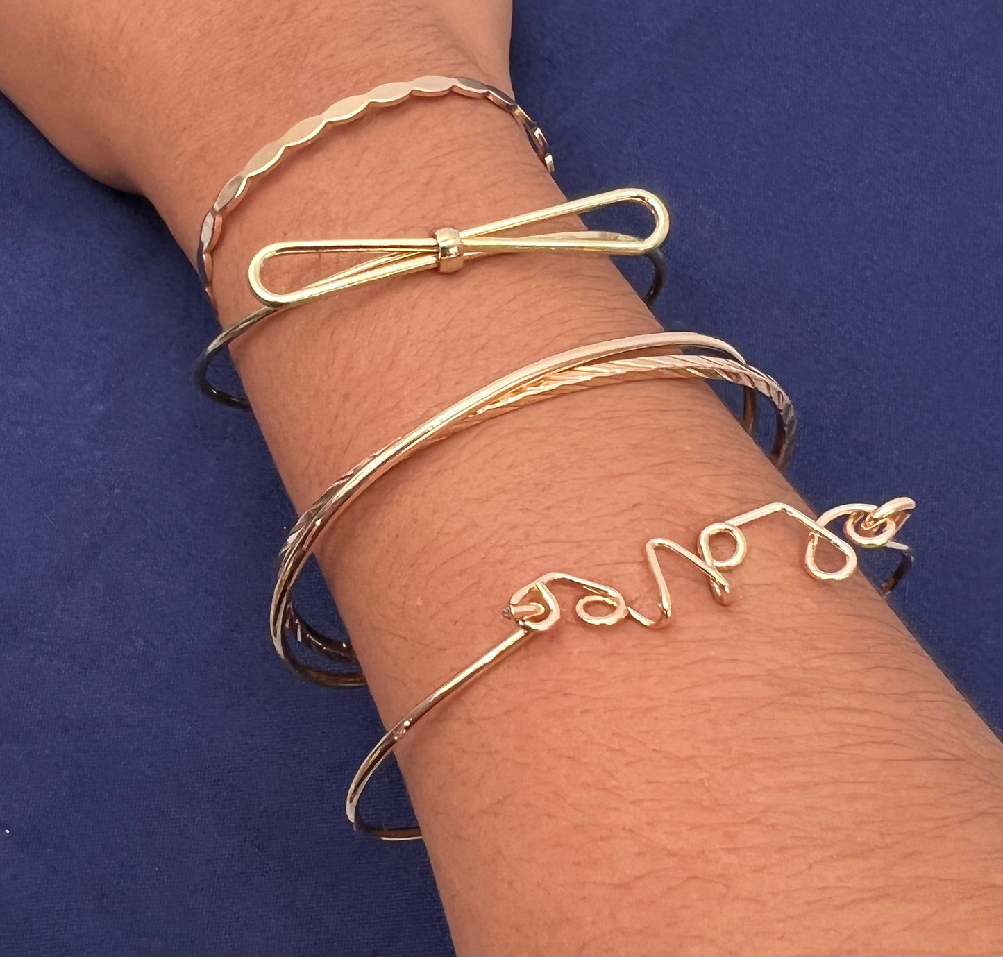 5-Piece Gold & Silver Plated Bangle Bracelet Set – Bow, Knot & Love Charms for Women