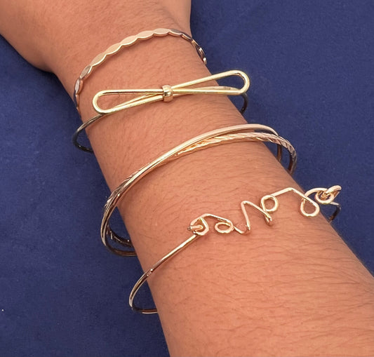 5-Piece Gold & Silver Plated Bangle Bracelet Set – Bow, Knot & Love Charms for Women