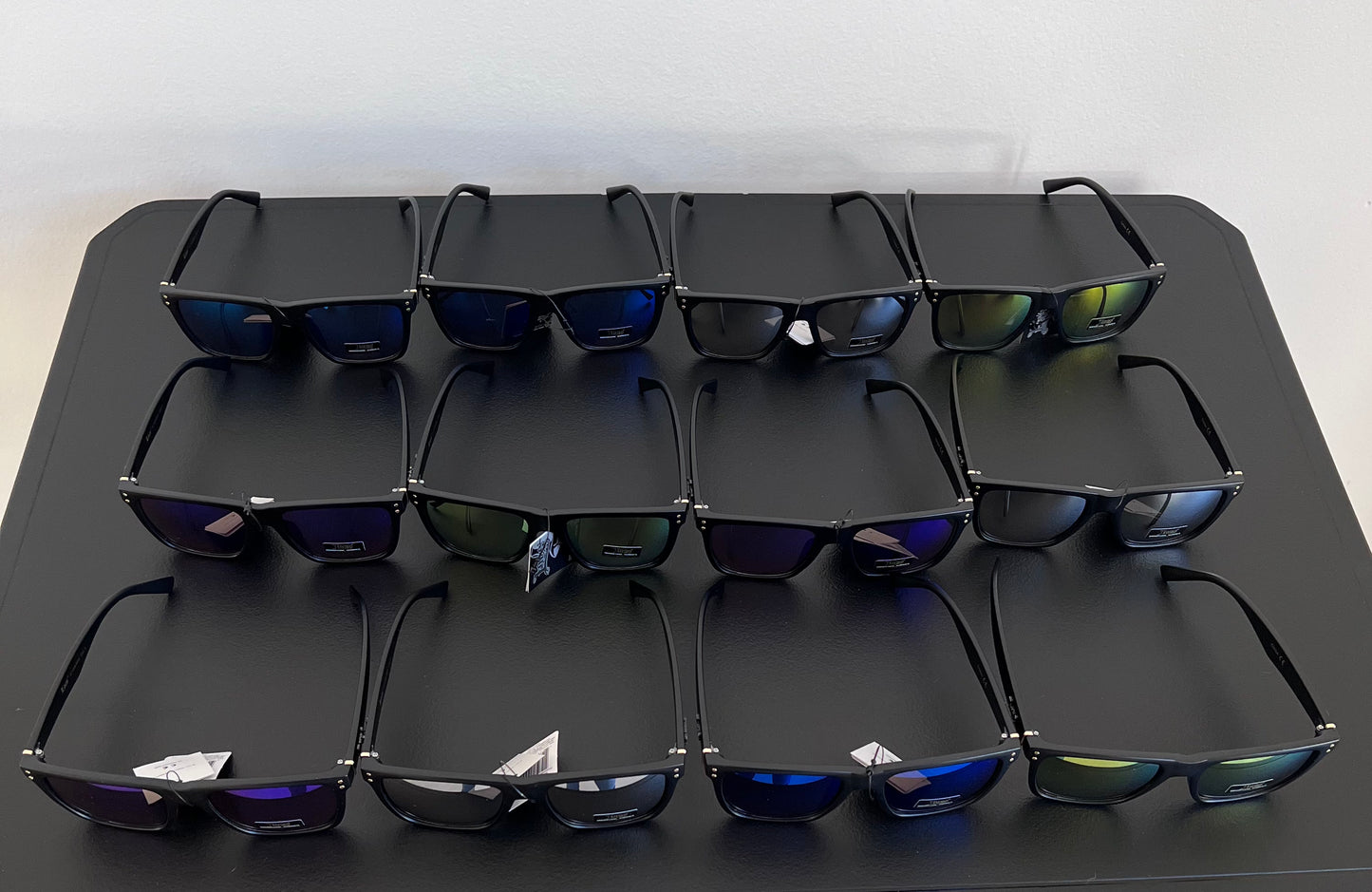 Retro Mirror Lens Sunglasses – Random Color UV400 Unisex Shades