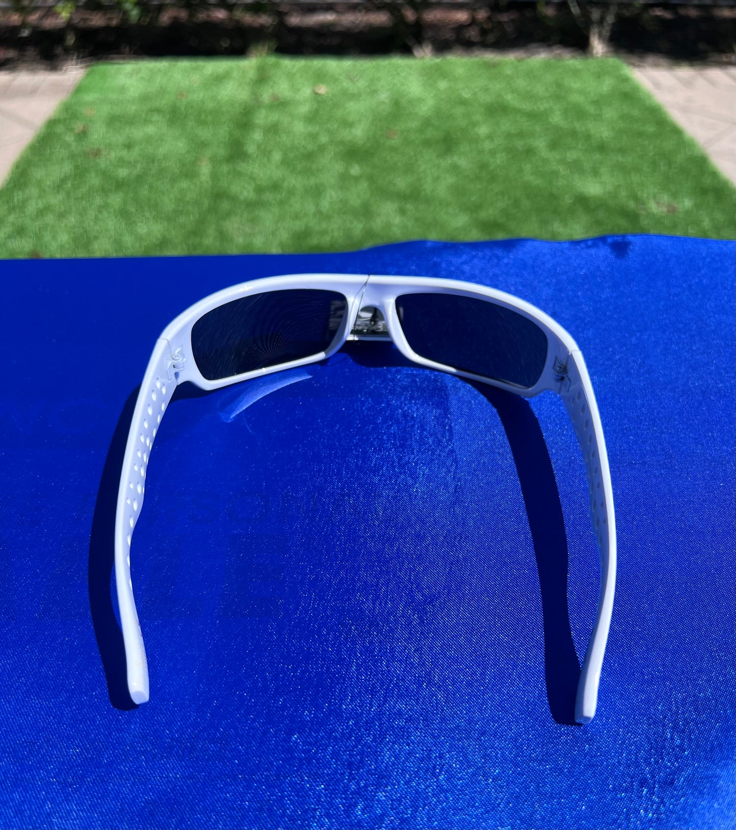 Men’s White UV400 Sunglasses – Classic Retro Square Frame, Unisex Design