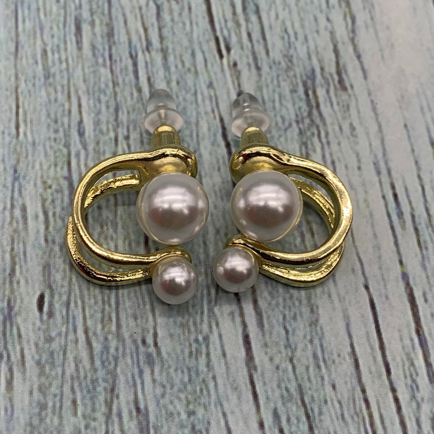 Pearl Gold Stud Earrings – Elegant Wedding Jewelry Gift for Women