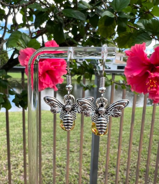 🐝 Silver Honey Bee Earrings – Vintage Charm Meets Modern Sparkle