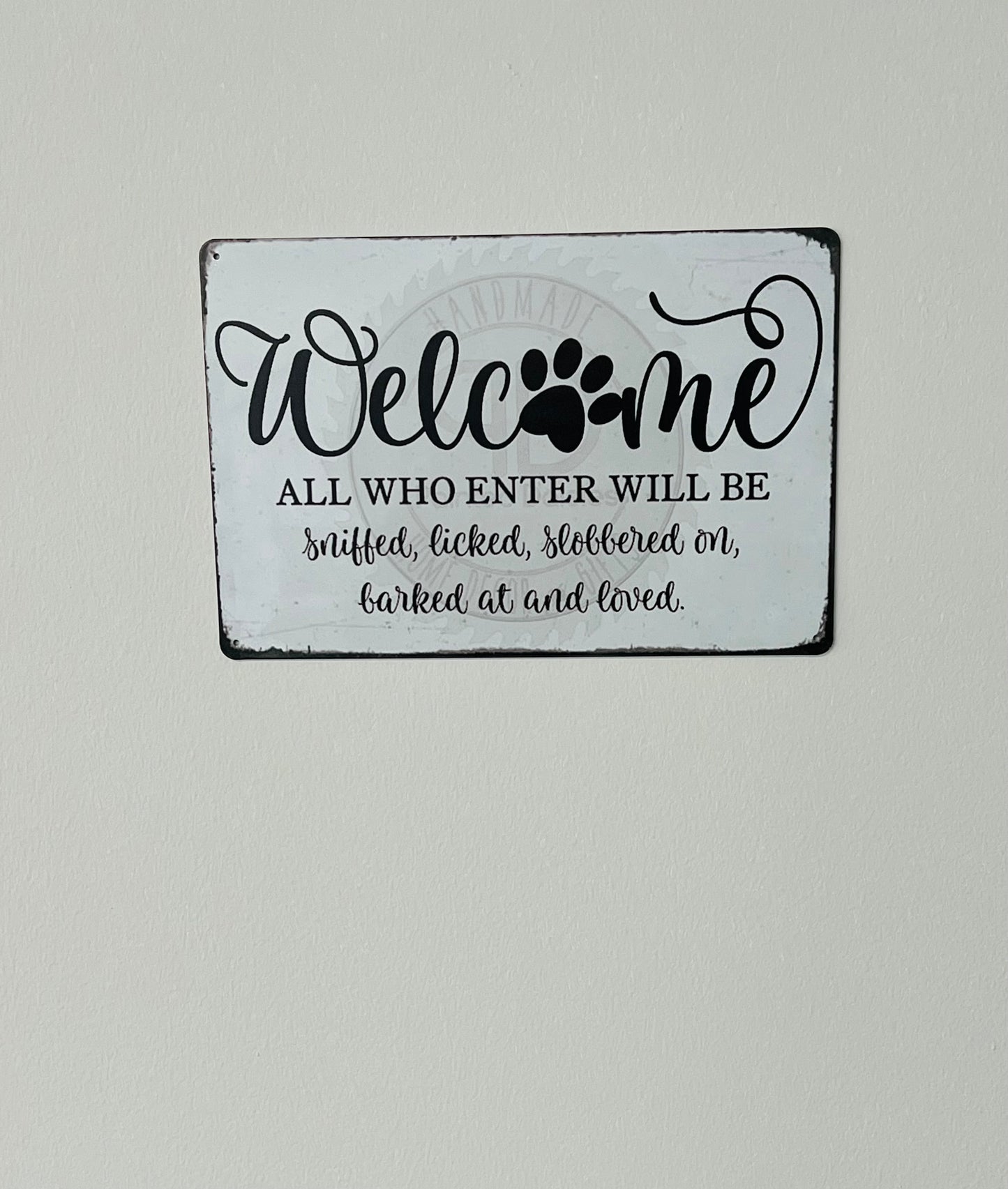Metal Welcome Dog Sign 8x12in