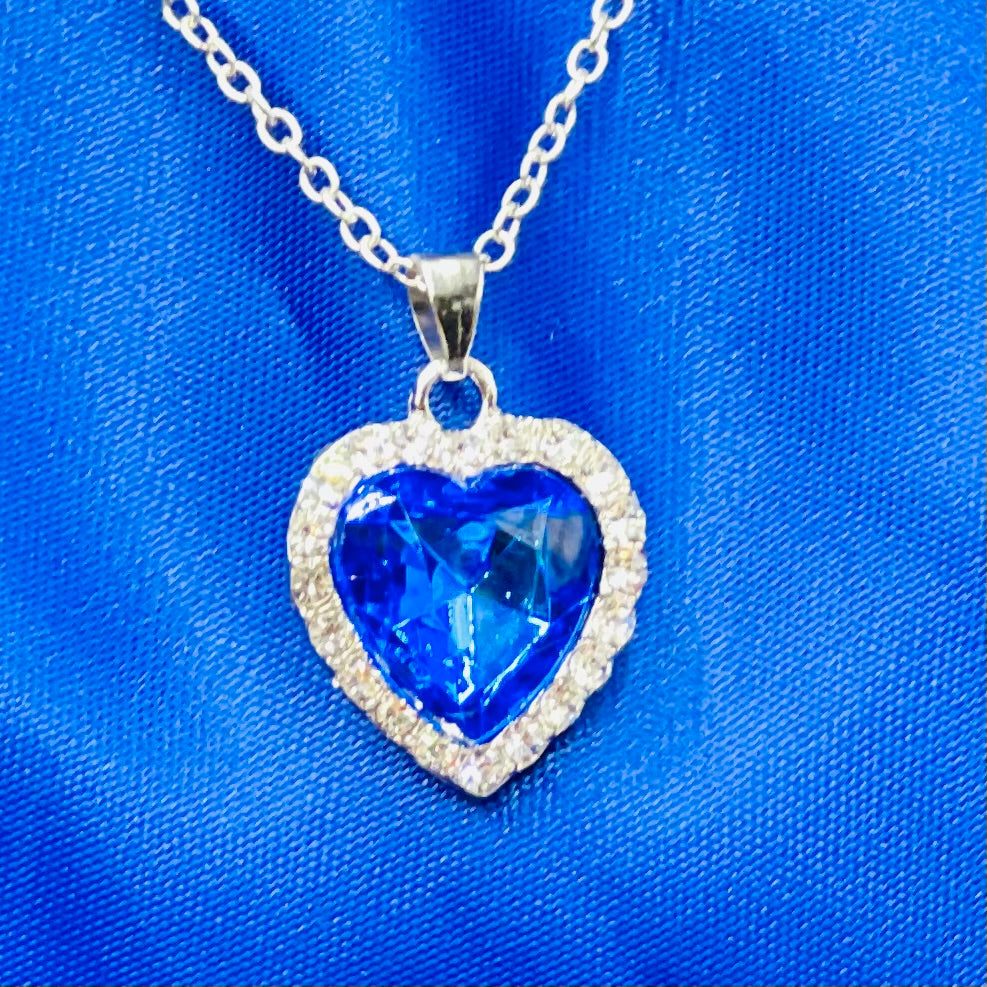Titanic Heart Crystal Love Necklace – Classic Blue Gem Pendant | Wholesale Romantic Jewelry for Women – Nihaojewelry