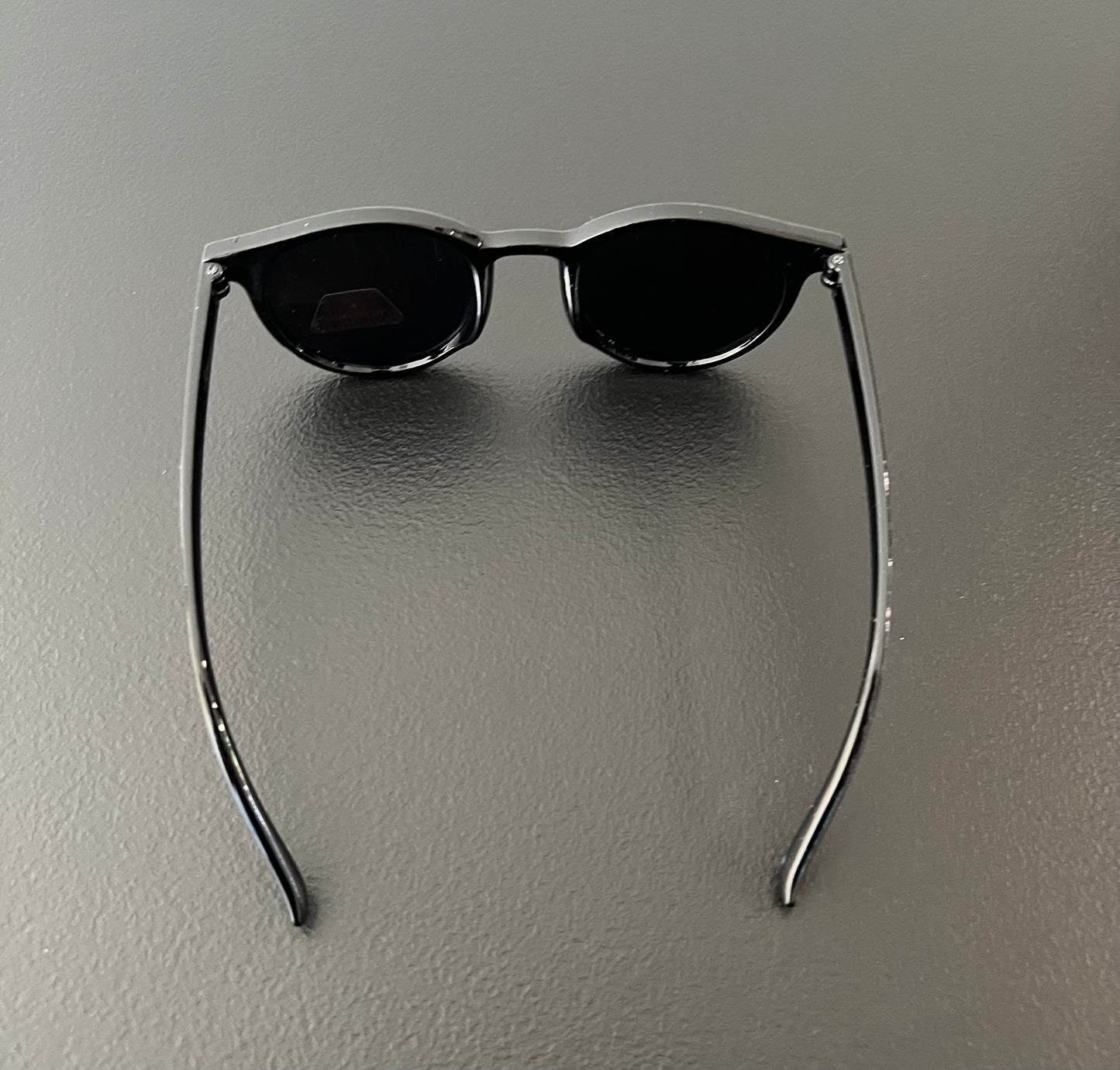 NEW Simple Fashionable Polarized Round Black Frame Retro Sunglasses