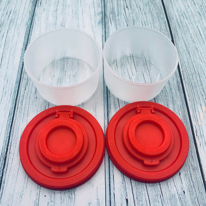 2 Pack Small Moisture Proof Salt And Pepper Shaker Travel Spice Set Clear with Red Airtight Covers