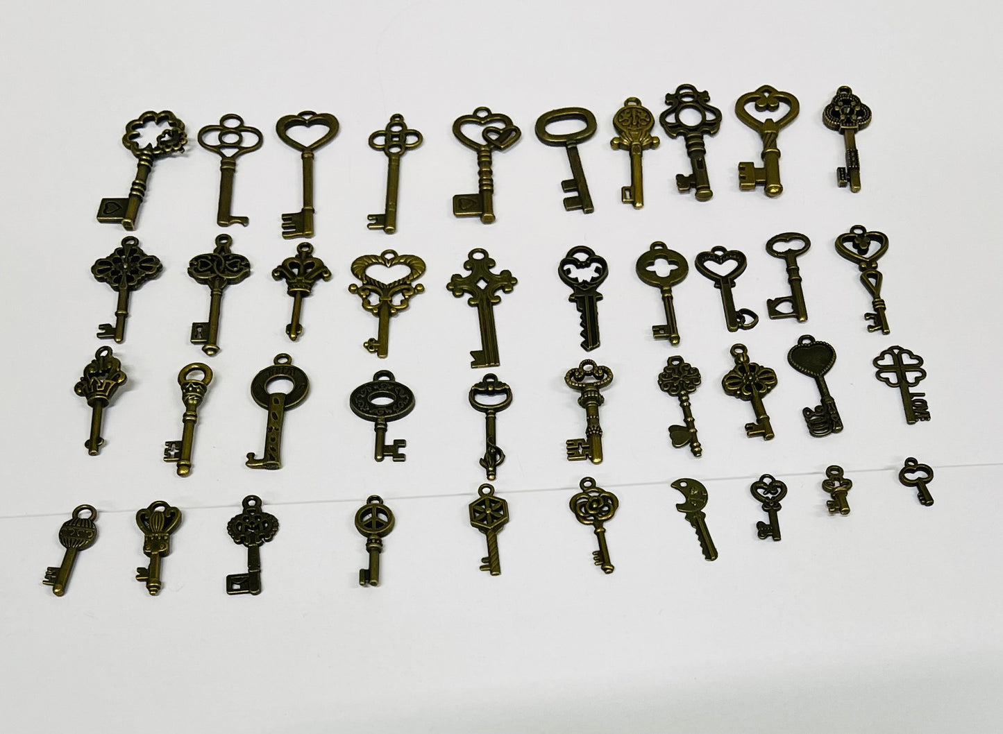 40 Vintage Old Antique Style Skeleton Keys