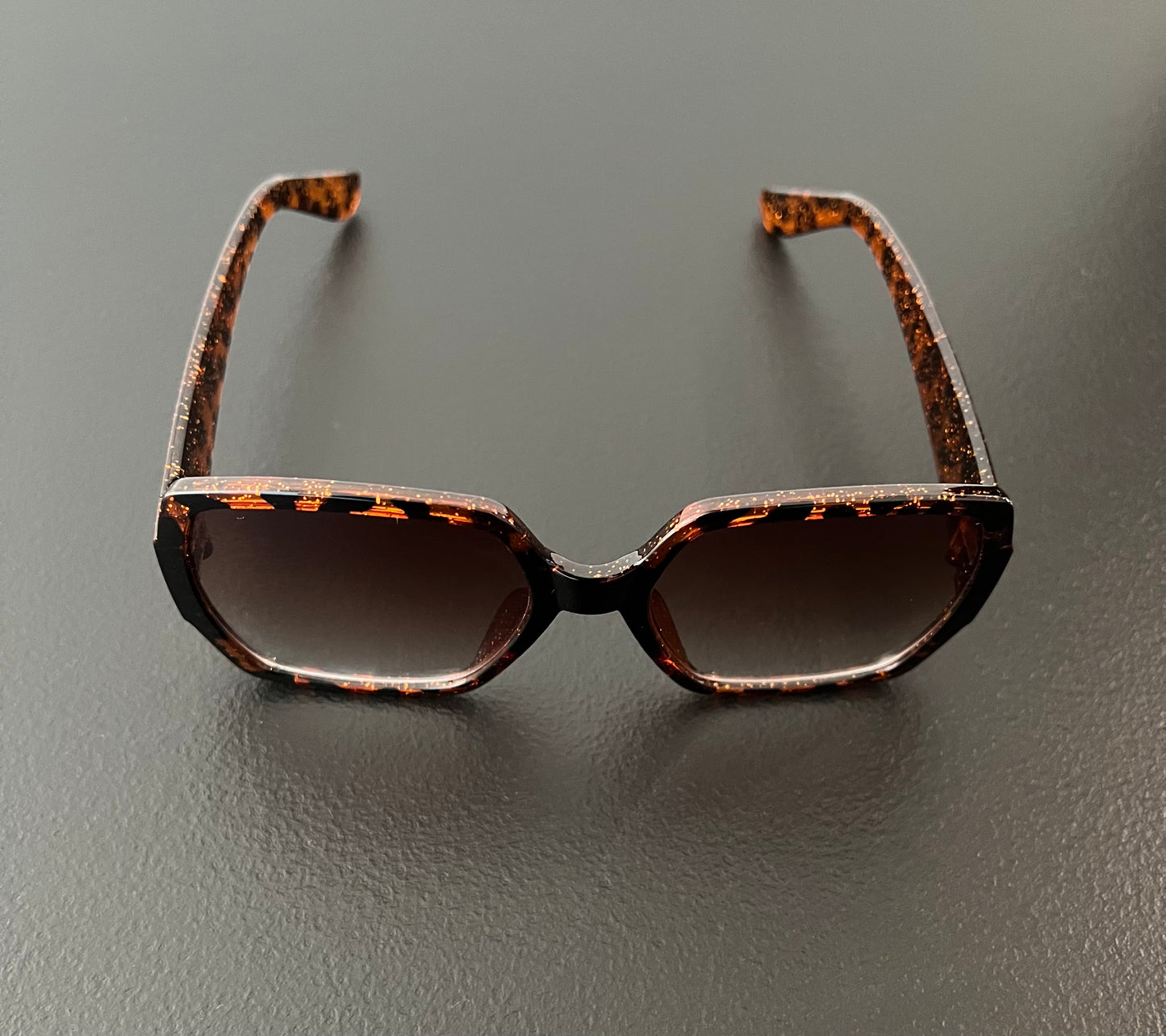 Tortoiseshell Square Frame Sunglasses – Vintage Style UV400 Protection Eyewear