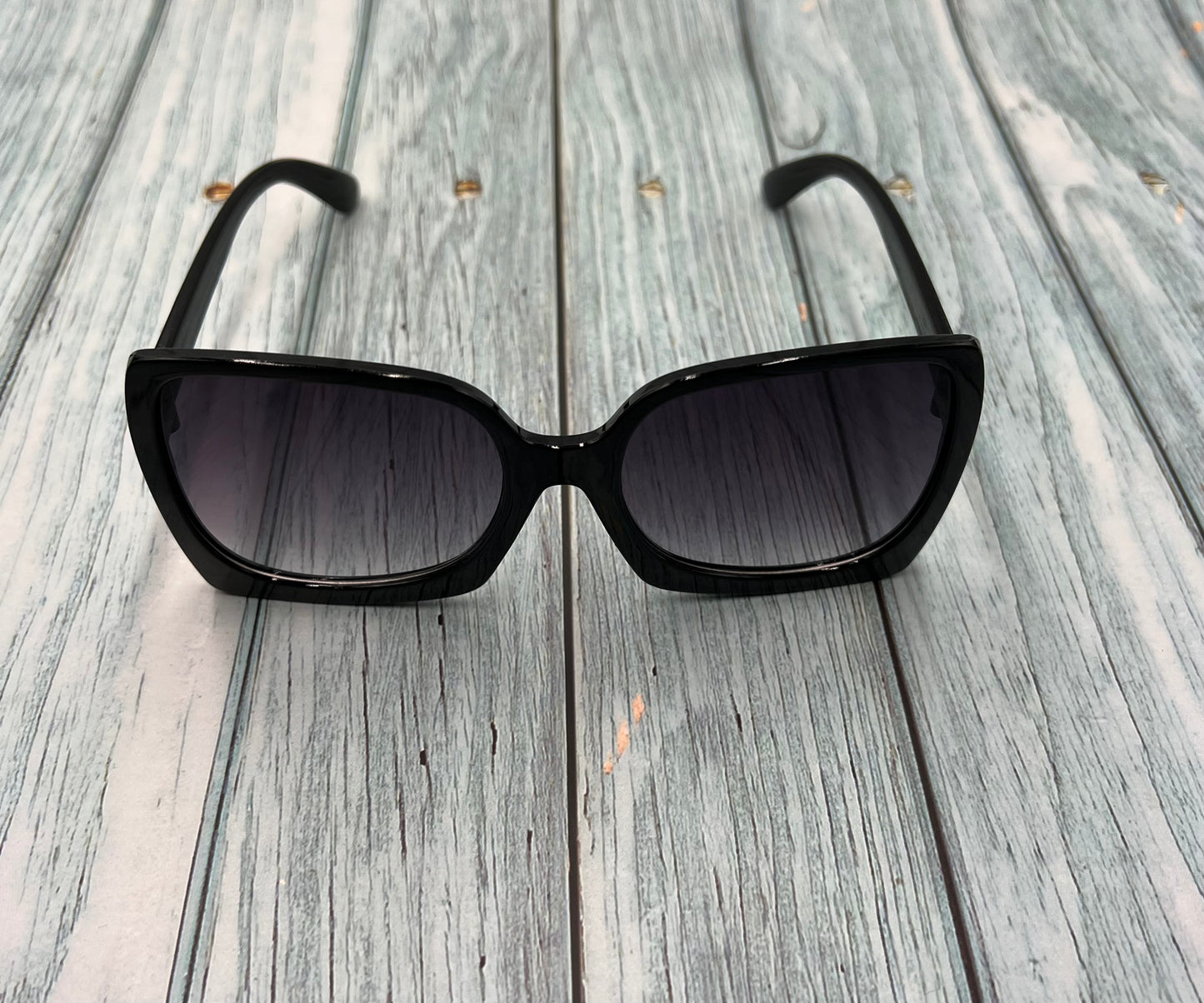 Oversized Square Sunglasses – Retro UV400 Shades for Men & Women