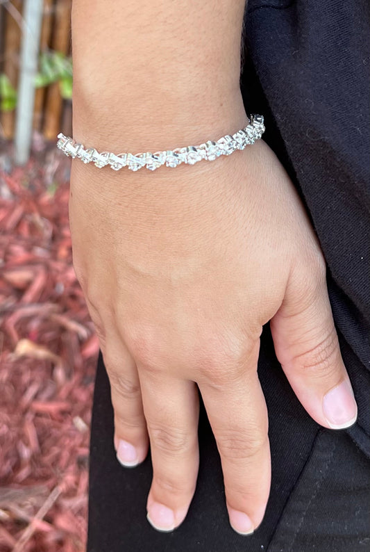 ❗️HIGH-QAULITY❗️ Ladies Full Heart-Shaped Diamond Simple Crystal Zircon Alloy Bracelet - 🎁🎁Perfect Gift for Friends🎁🎁