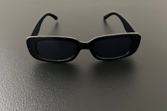 Minimalist Geometric Sunglasses – Black Rectangular Frame, UV Protection, Non-Polarized